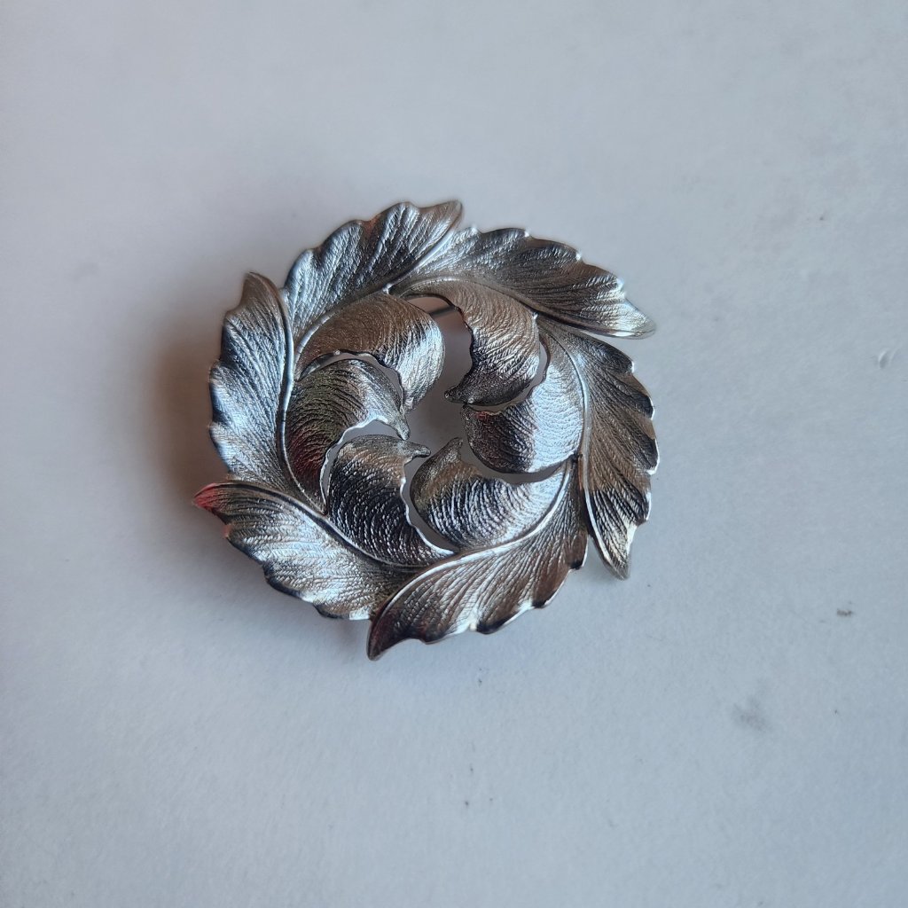Vintage Monet Swirl Leaf Brooch Pin Silver Tone Textured Wreath Design